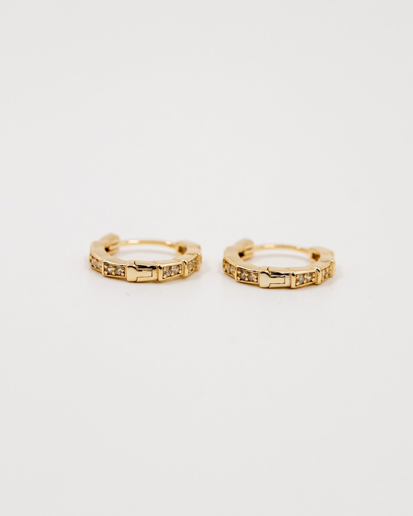 Diamond Scale Huggies in gold