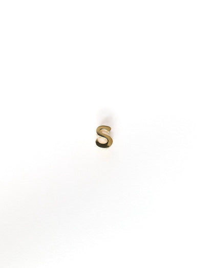 S initial charm letter pendant in 14kt gold