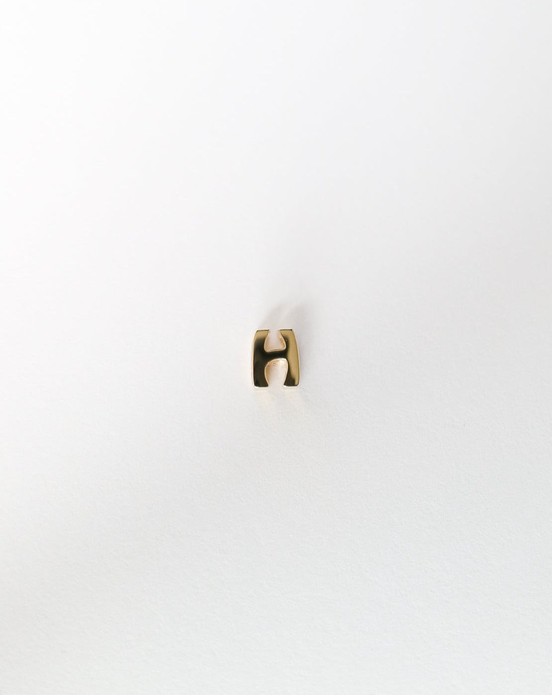 H initial charm letter pendant in 14kt gold