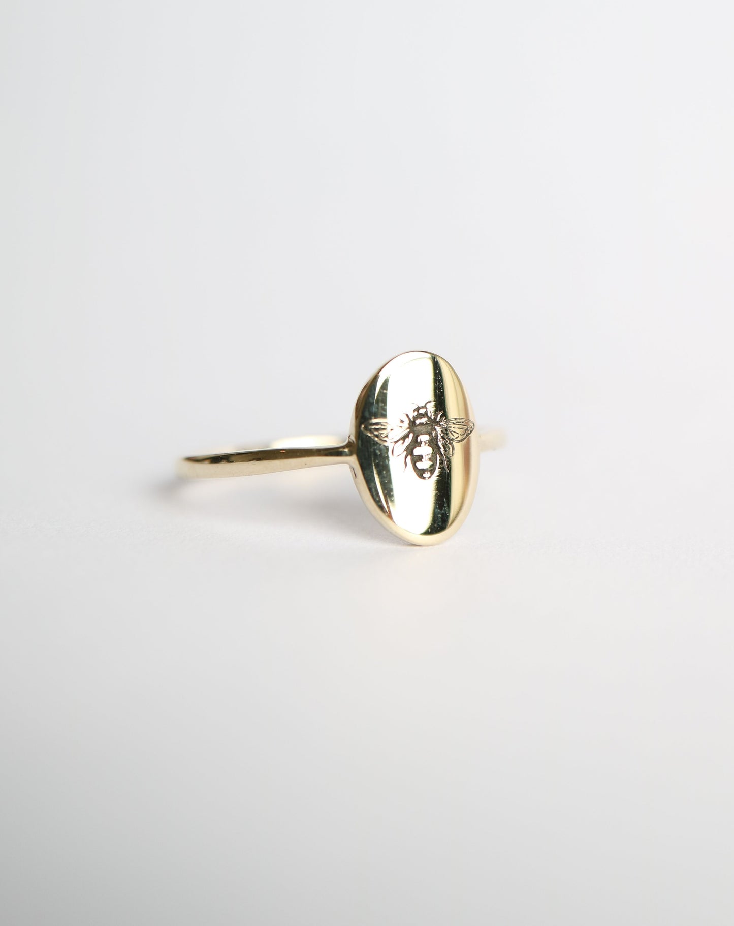 9ct gold Bee Ring