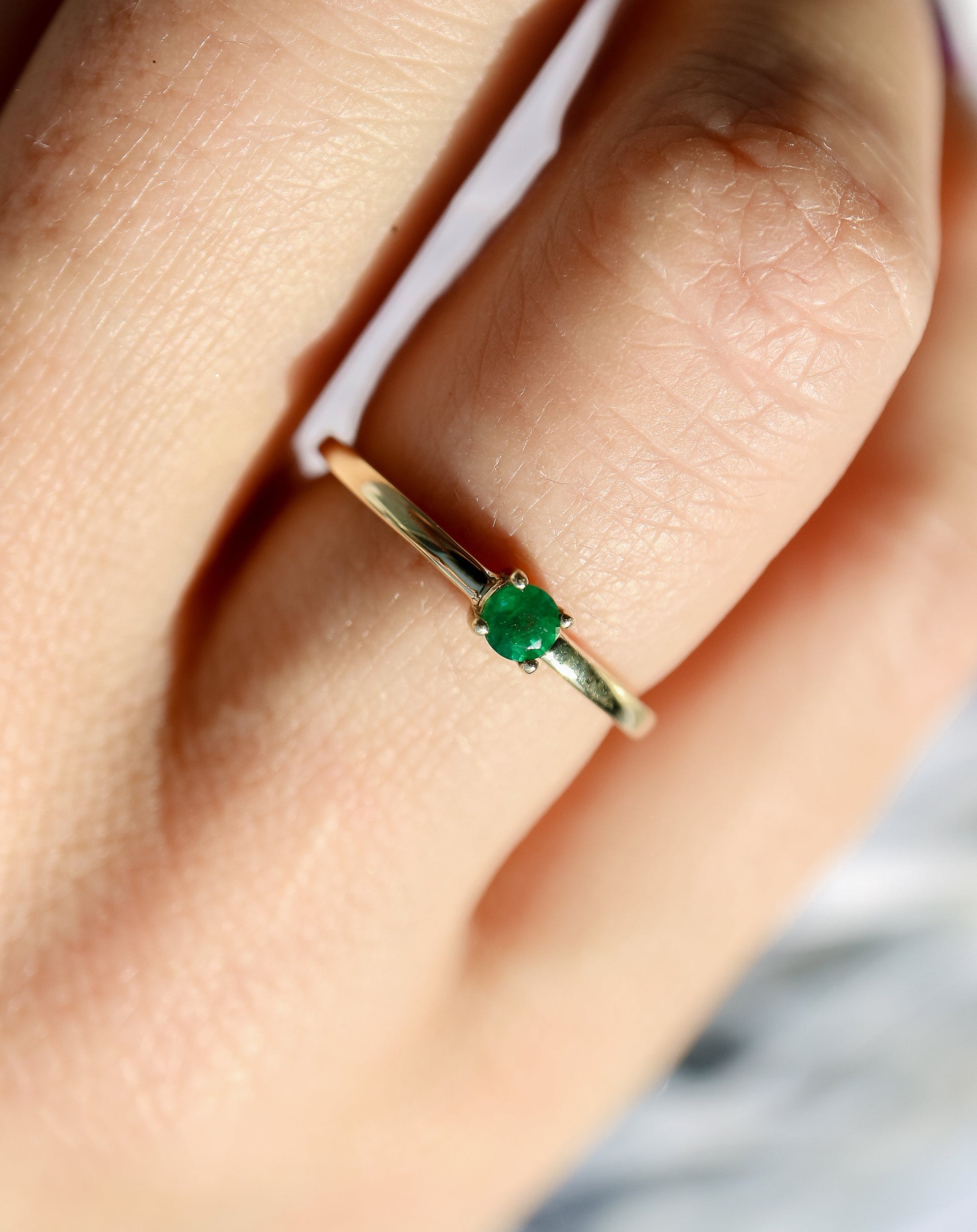 9ct gold Emerald Stacking Ring