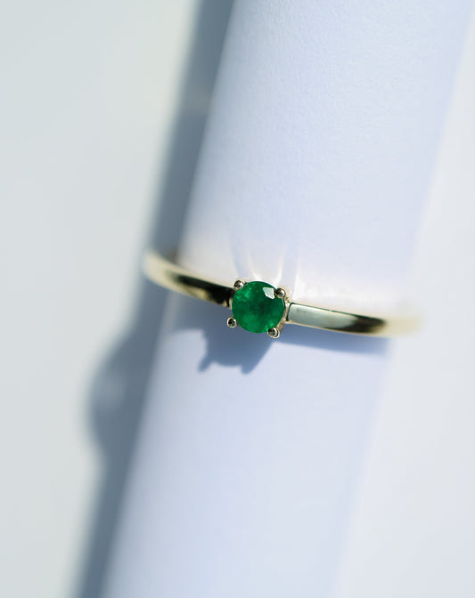9ct gold Emerald Stacking Ring
