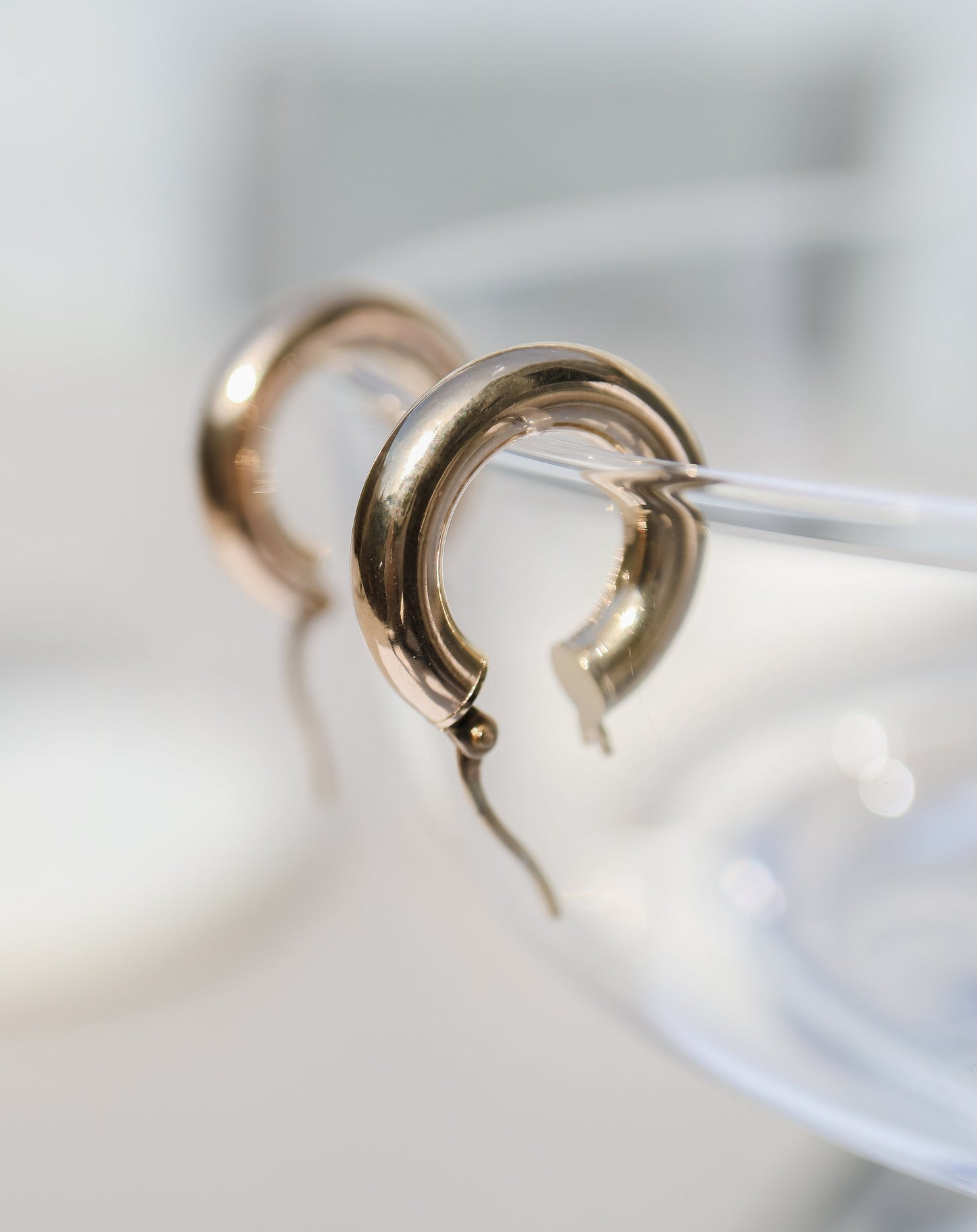 9kt gold Macaroni thick hoop earrings gold