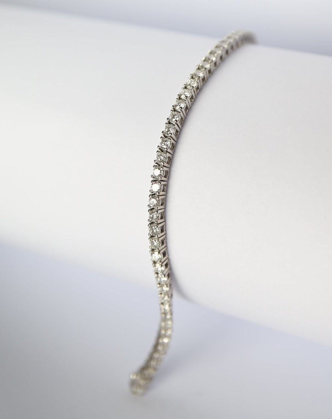 9ct white gold Diamond Tennis Bracelet