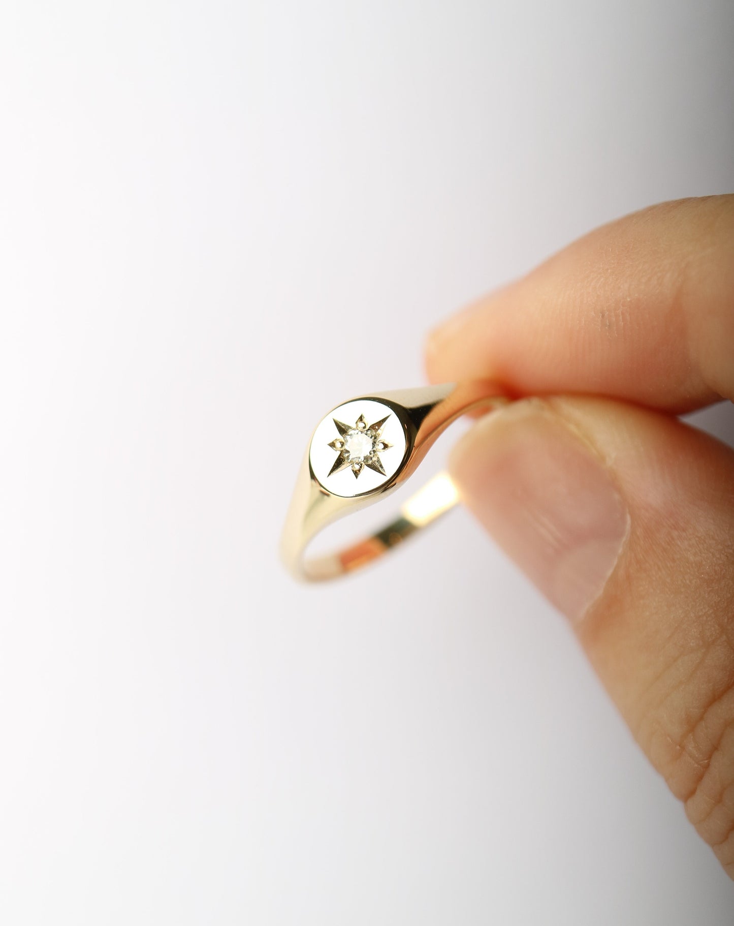 9kt gold Diamond Star Signet Ring