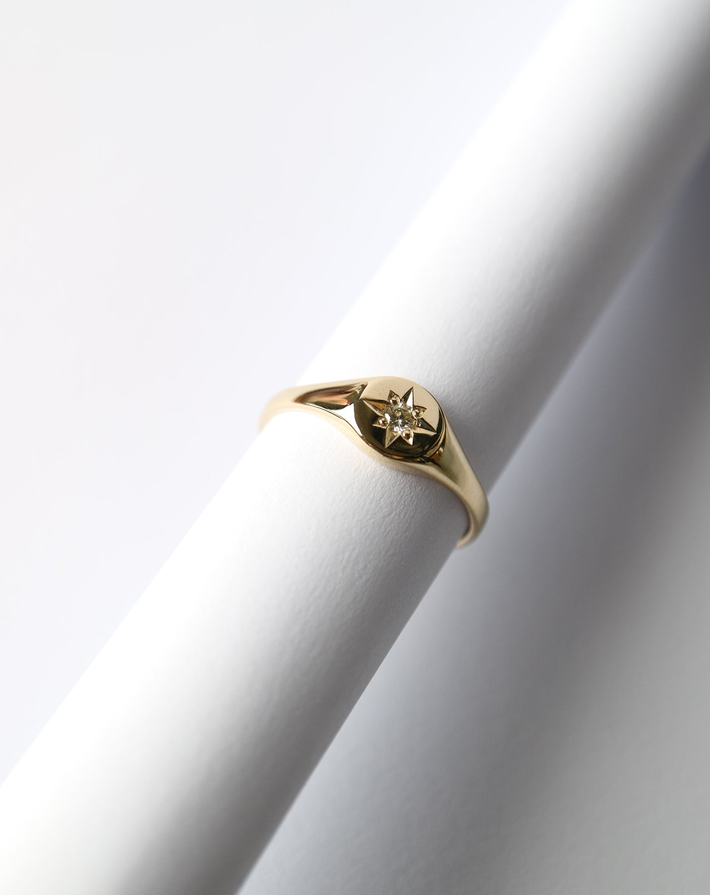 9kt gold Diamond Star Signet Ring