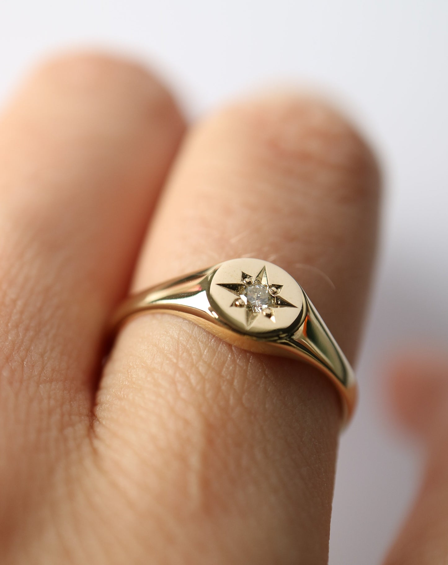 9kt gold Diamond Star Signet Ring