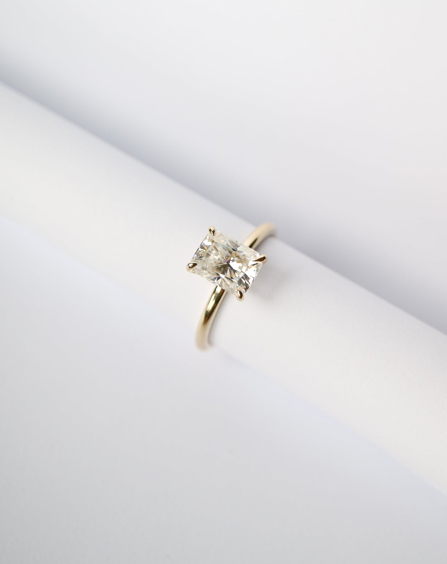 9ct gold Radiant Solitaire Engagement Ring with 2ct moissanite