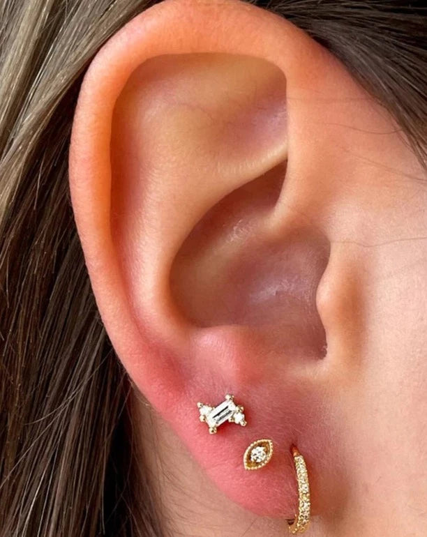 14kt gold Diamond Crown helix piercing flat back
