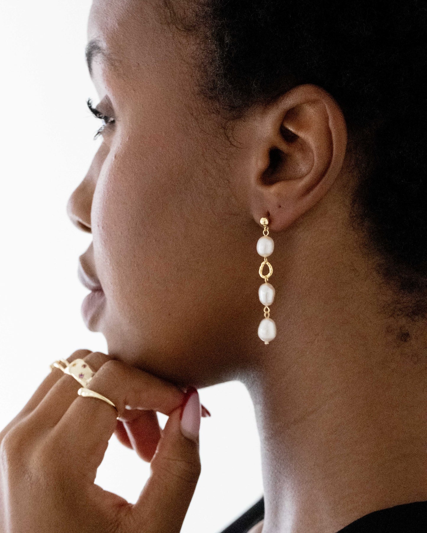 Dangling Pearl Earrings
