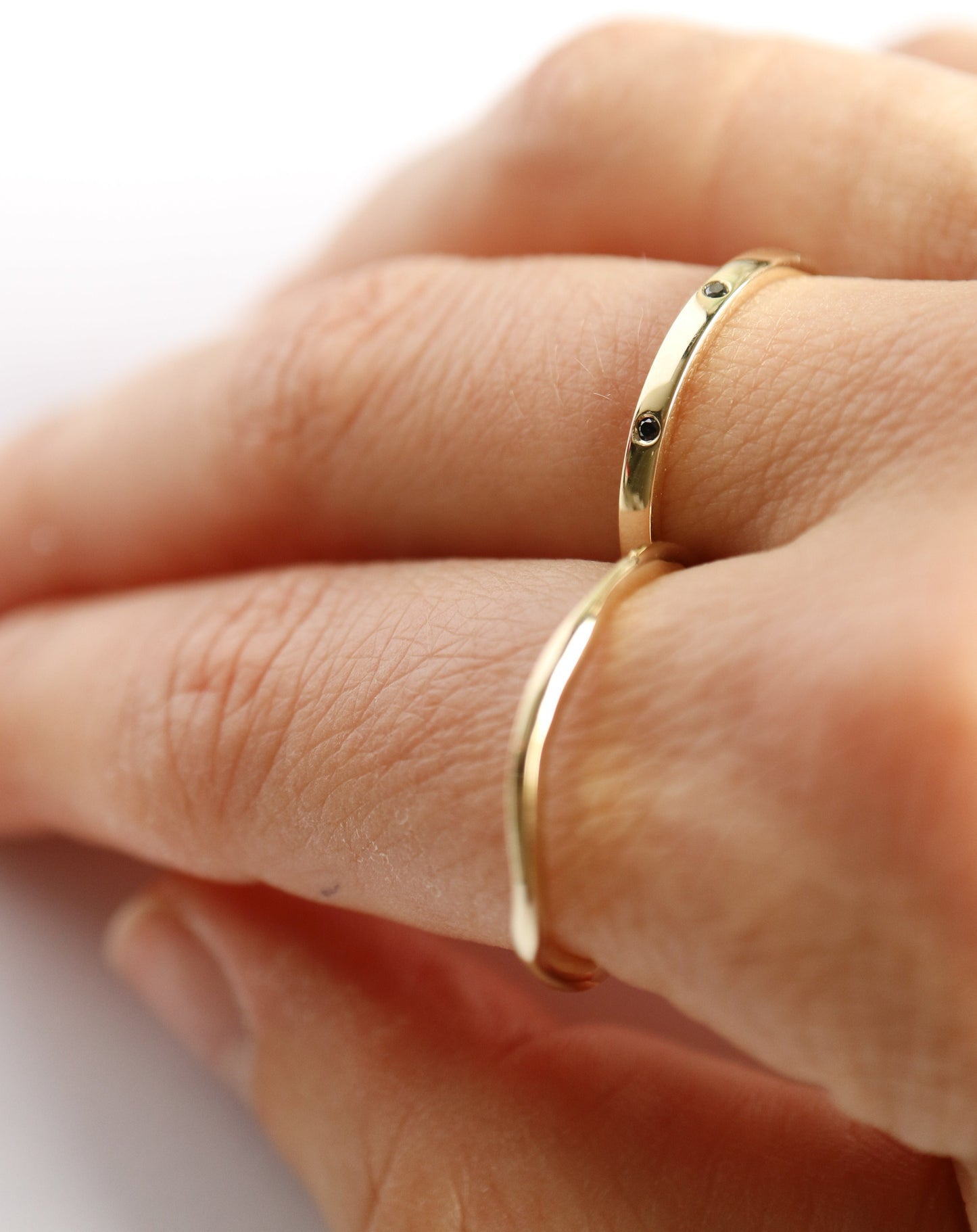 9ct gold Wobble Band by Meraki Jewellery