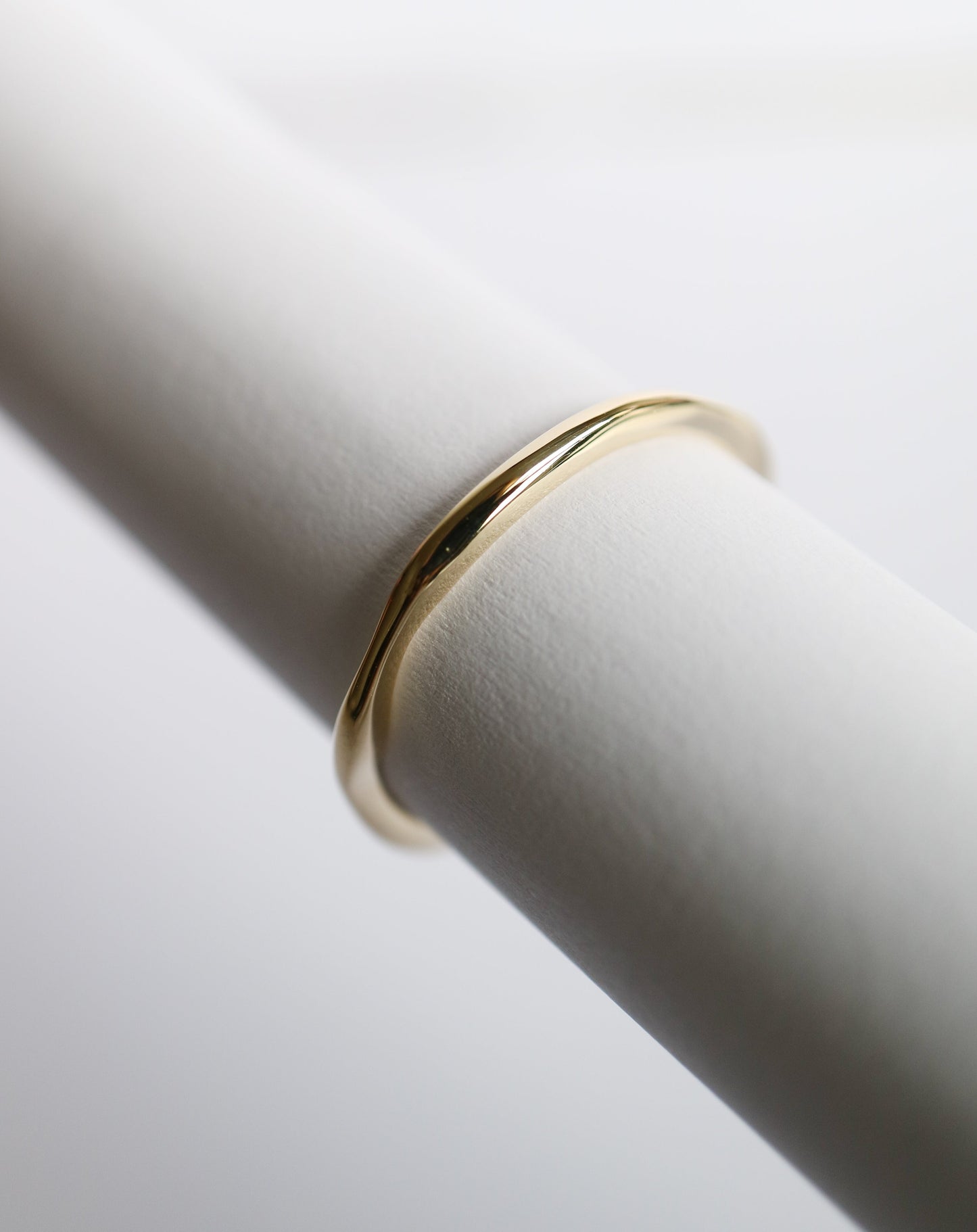 9ct gold Wobble Band by Meraki Jewellery