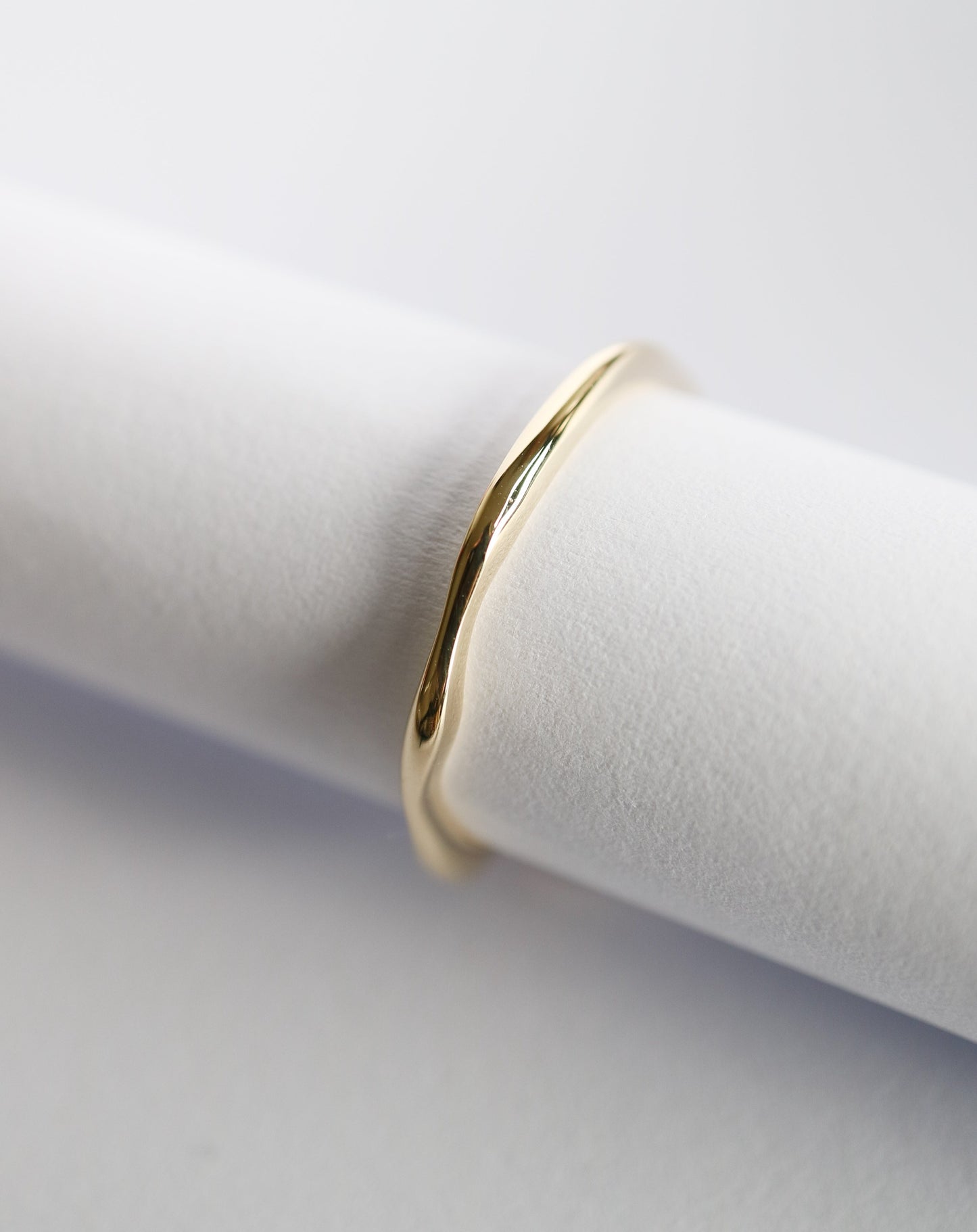 9ct gold Wobble Band by Meraki Jewellery