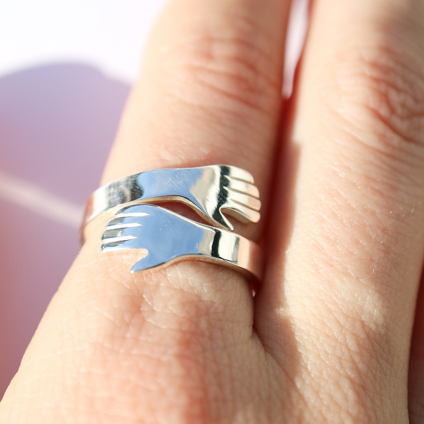 Hug Ring in sterling silver