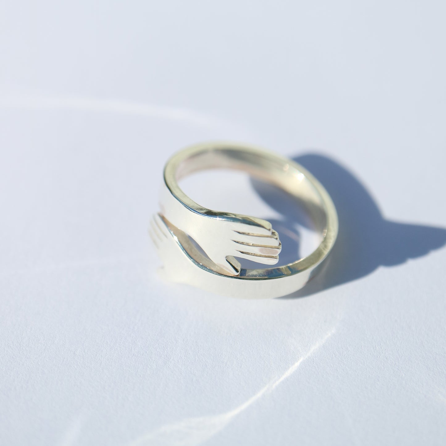 Hug Ring in sterling silver