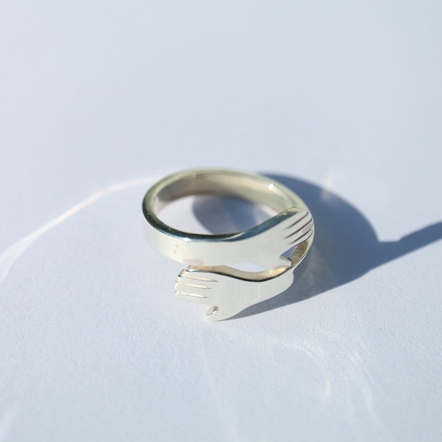 Hug Ring in sterling silver