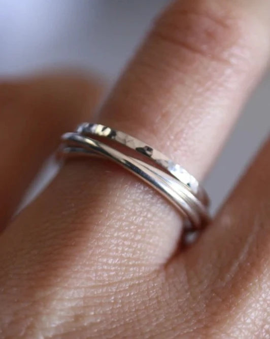 9kt gold Interlocking Ring