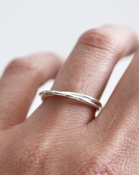 9kt gold Interlocking Ring