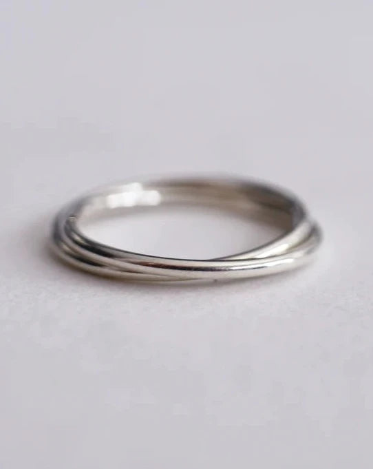 9kt gold Interlocking Ring