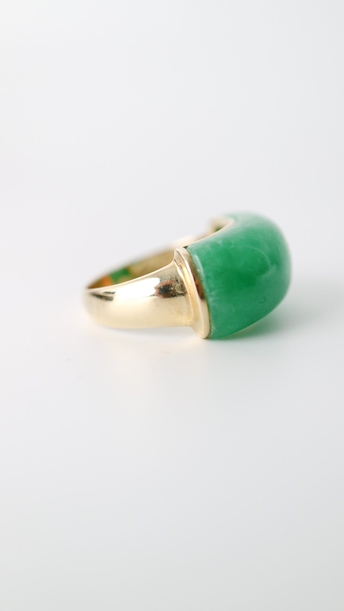 14kt gold Chrysoprase Dome Ring size L