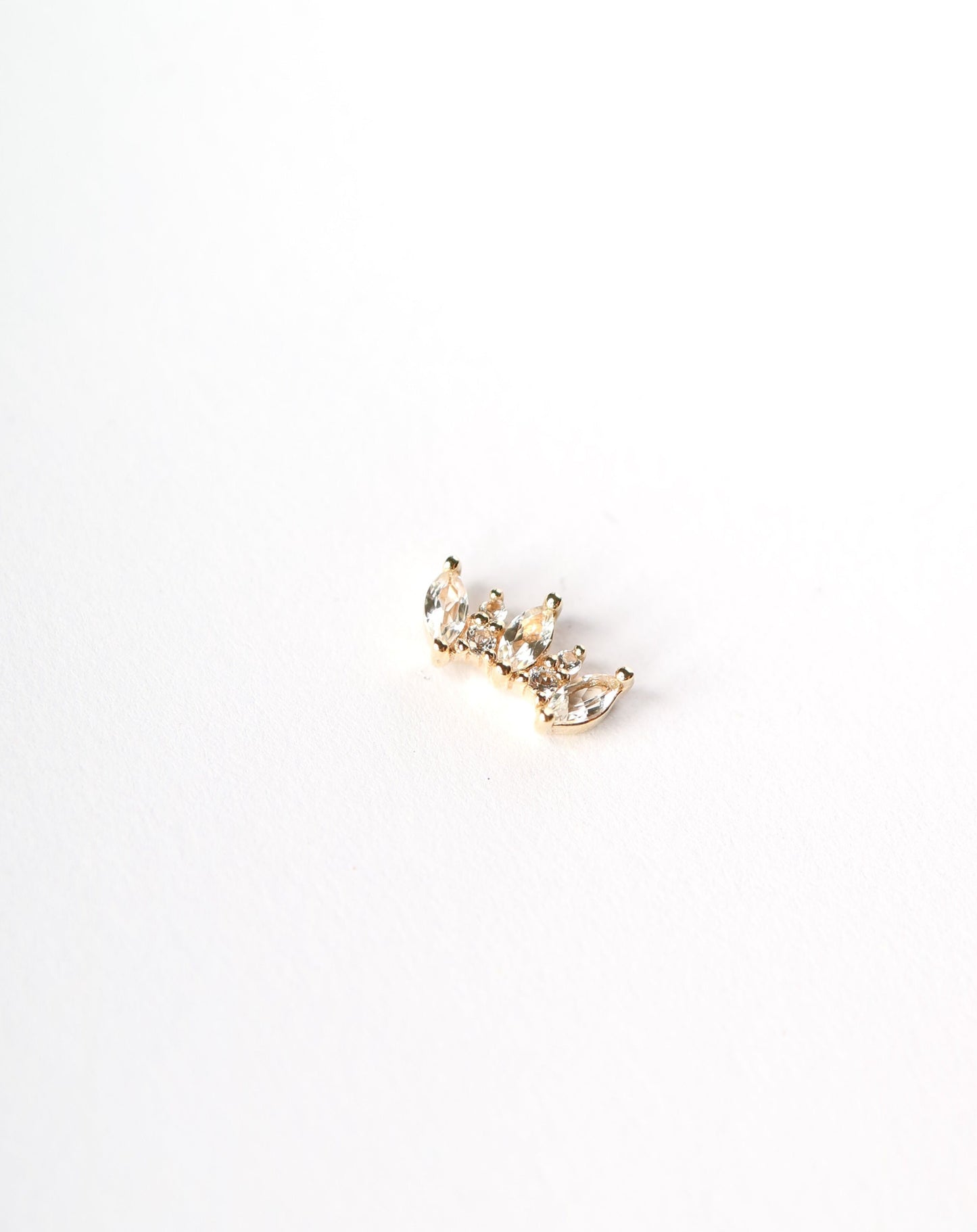 Marquise Arch Conch Stud piercing