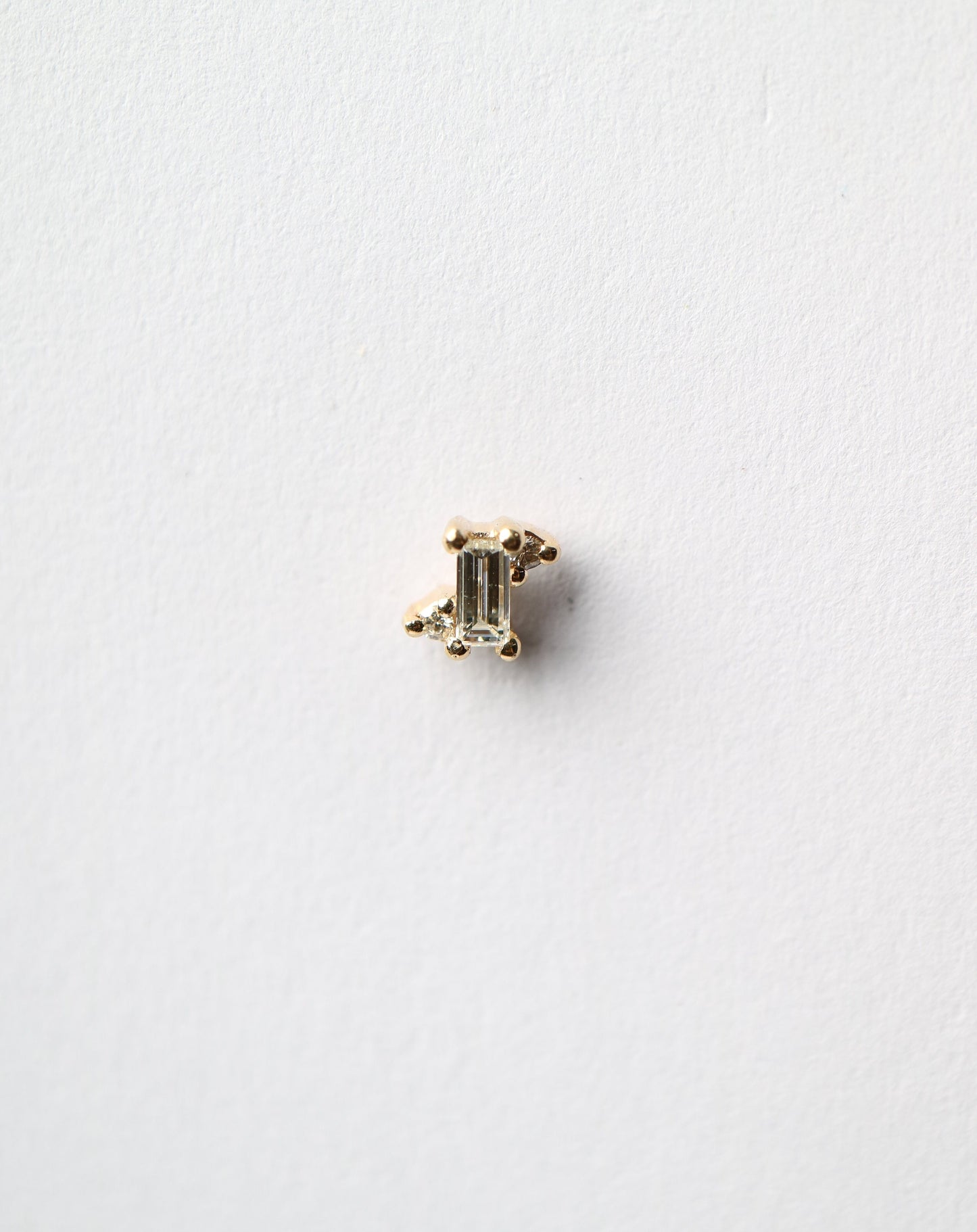 14kt gold Diamond Crown helix piercing flat back