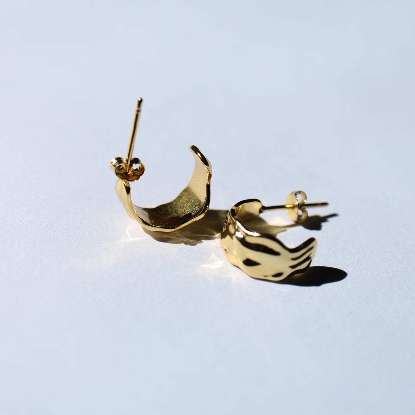 Hammered Huggie Earrings in gold from Kini Jewels