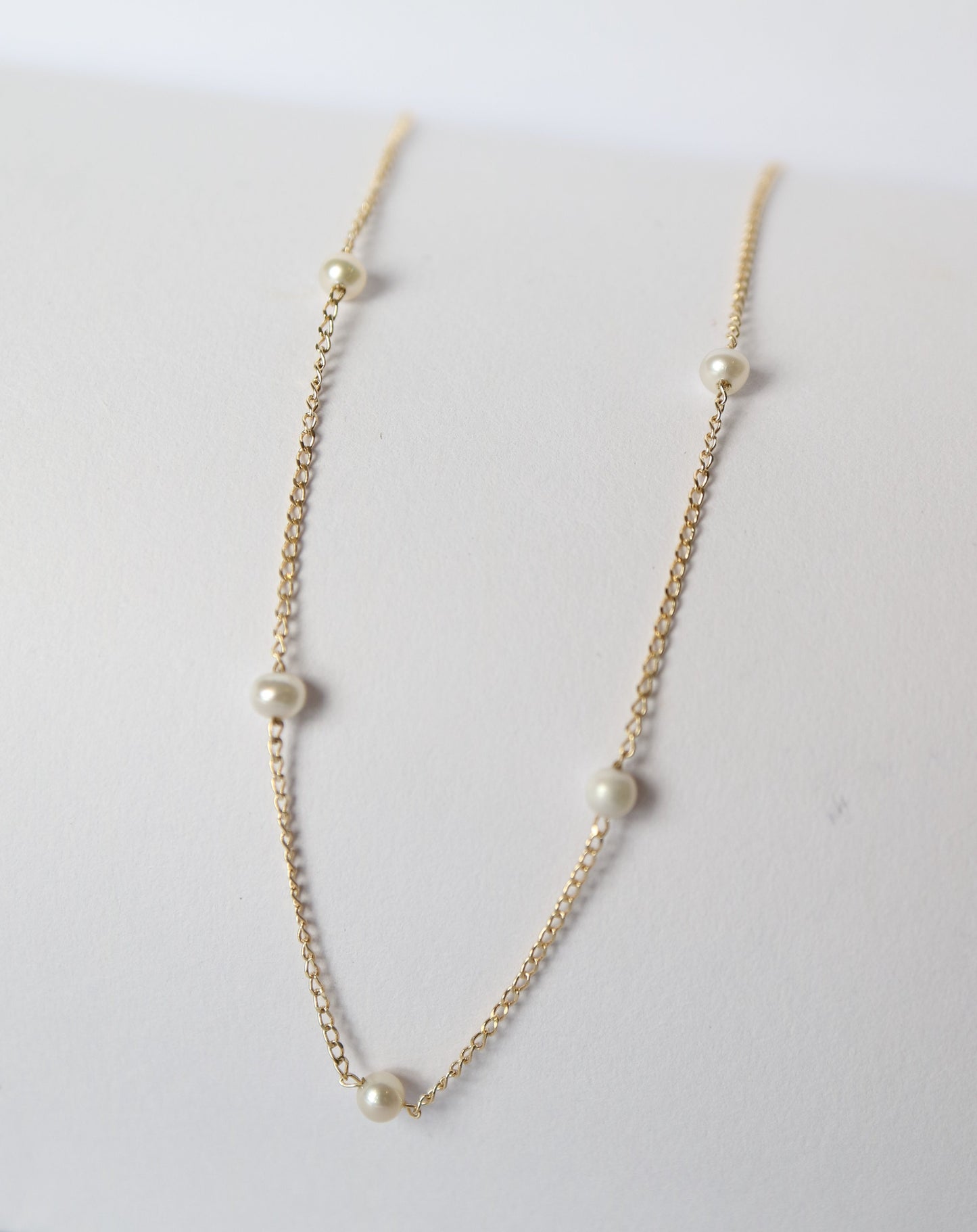 9kt gold Pearl Chain