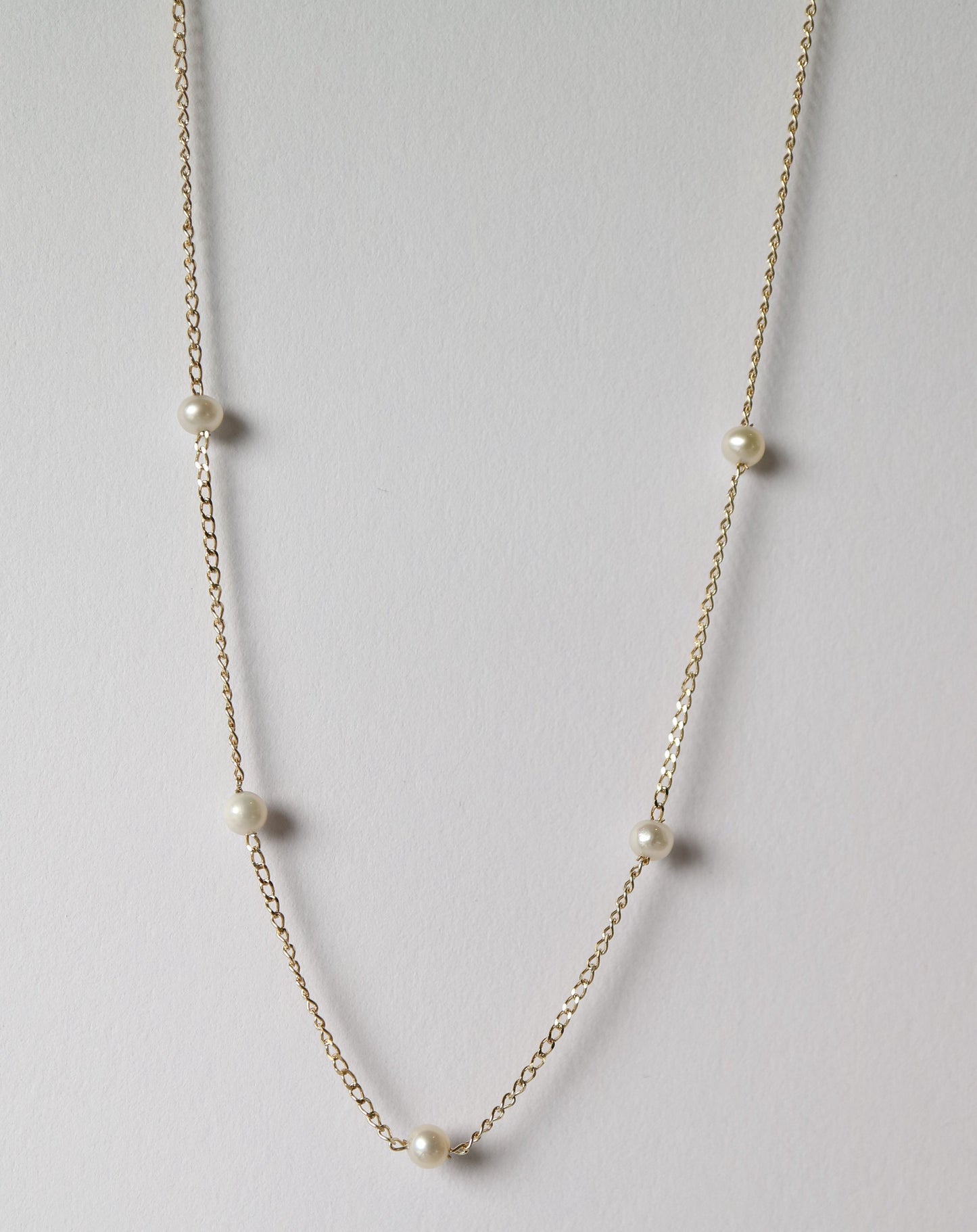 9kt gold Pearl Chain
