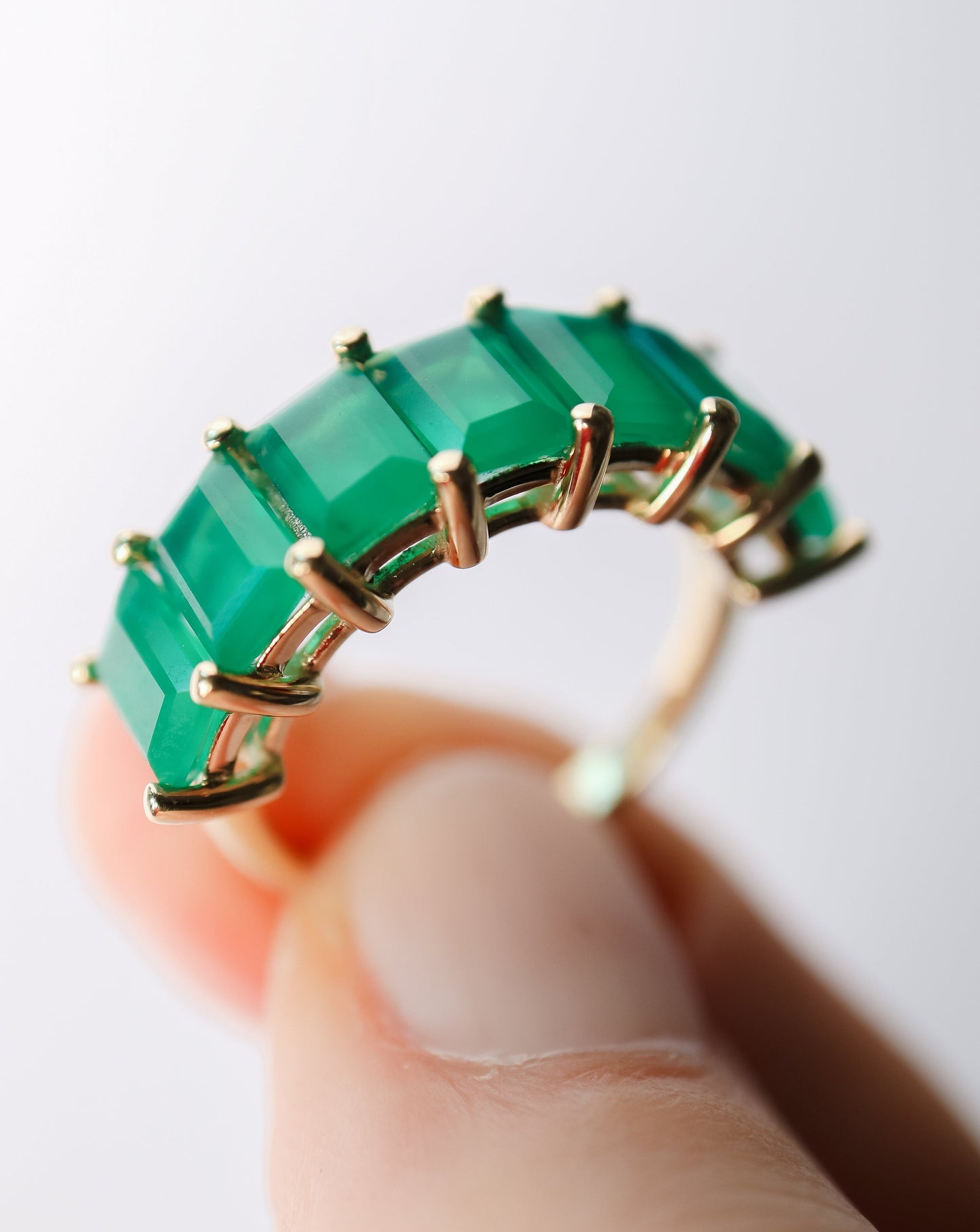 9ct gold ring with green onyx baguette gemstones