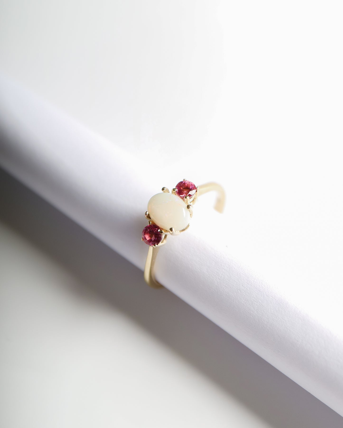9ct gold ring with opal and pink tourmalines