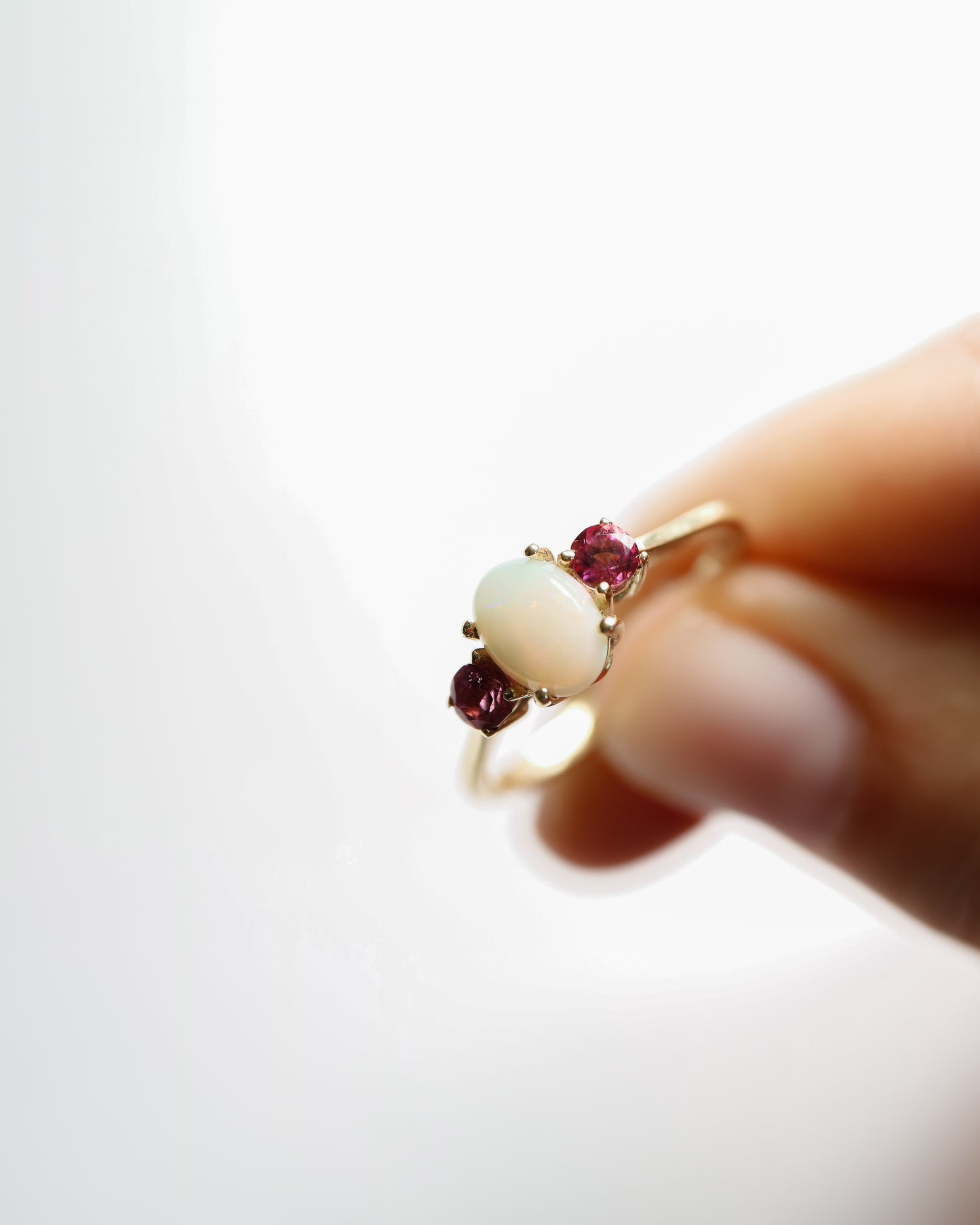 9ct gold ring with opal and pink tourmalines