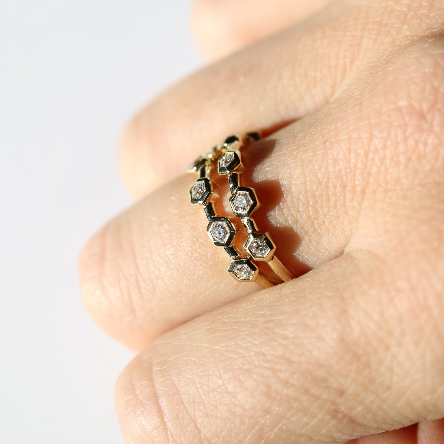 9kt gold Ring with lab grown diamonds by Refemme