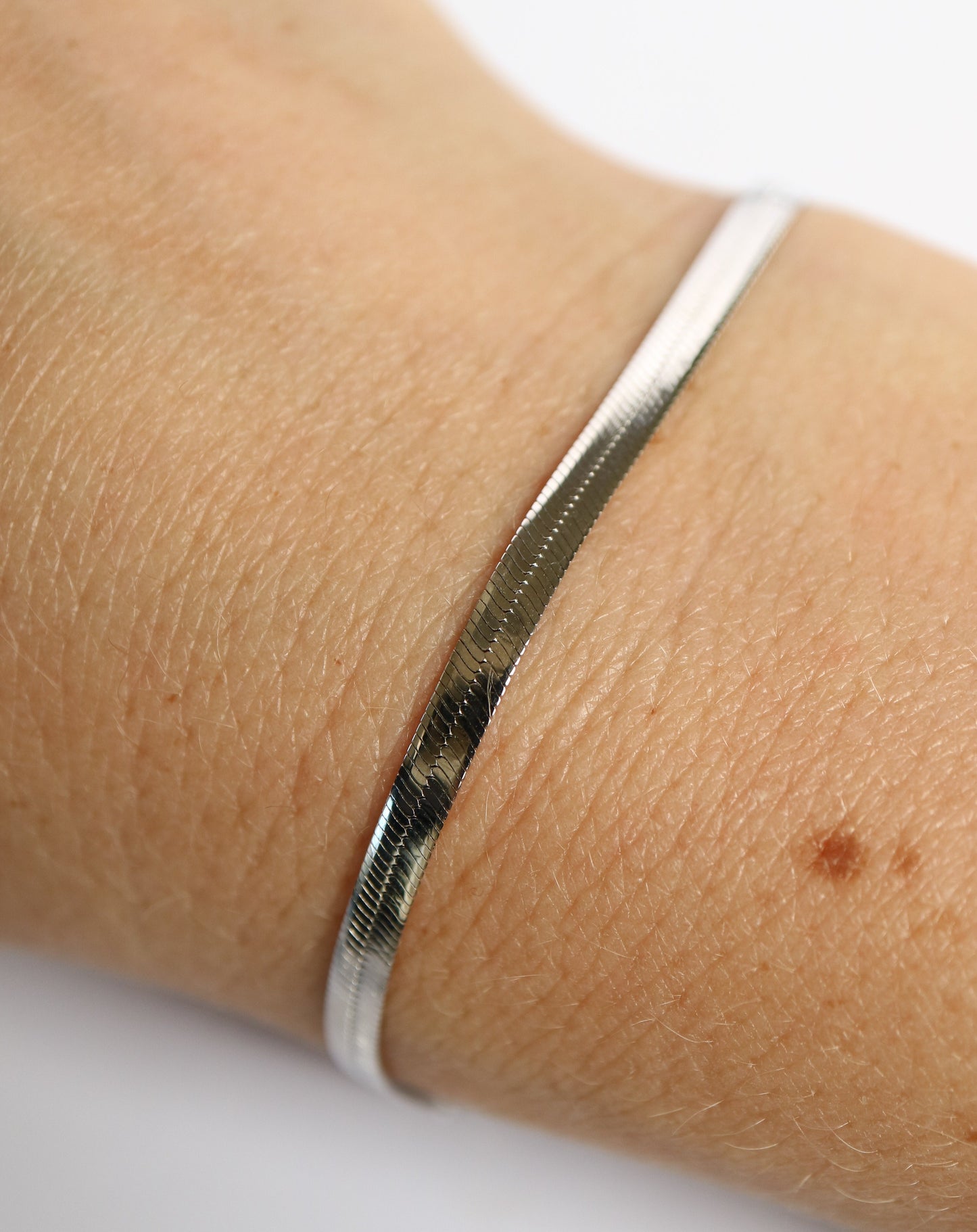 Herringbone snake bracelet in silver
