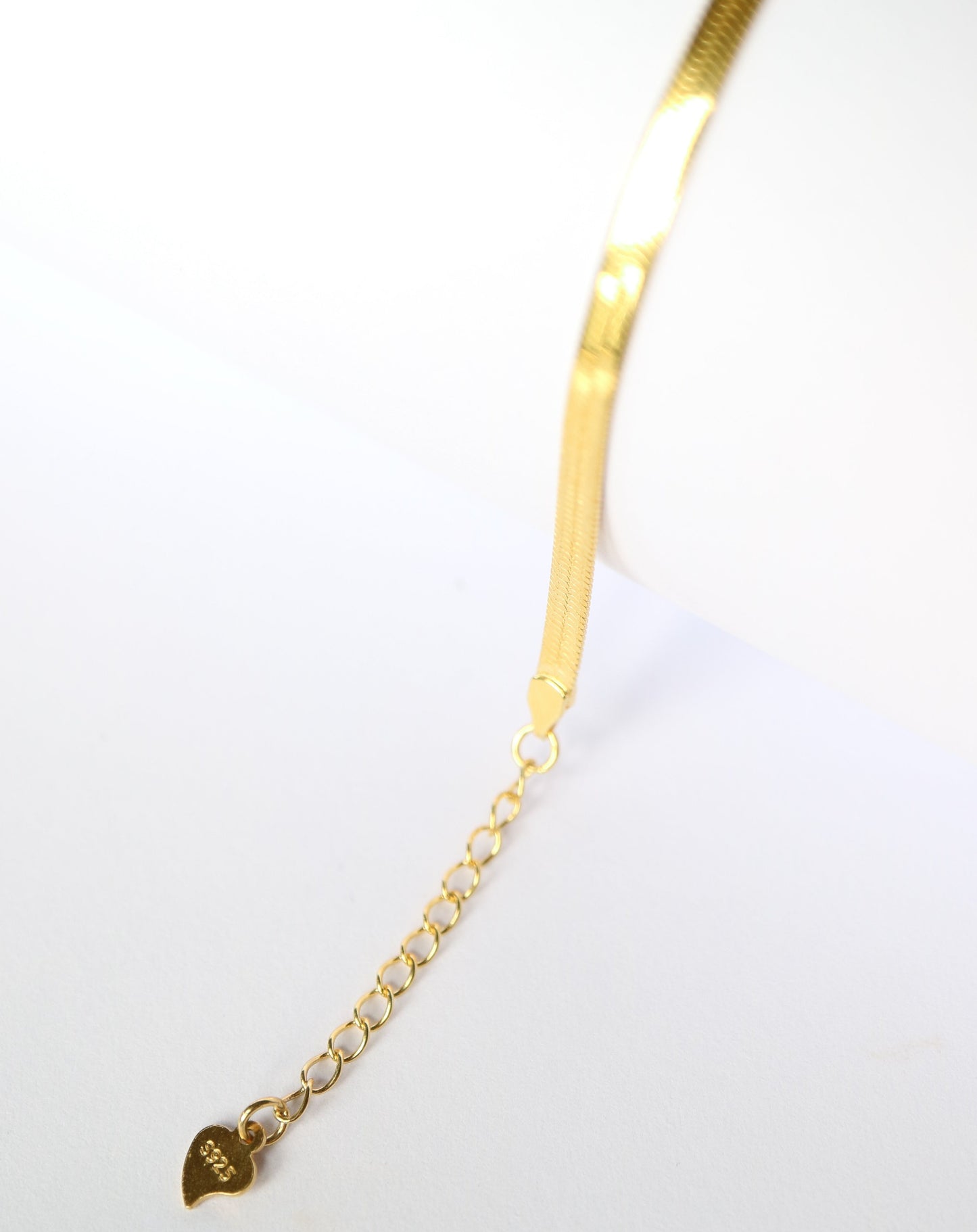Herringbone snake bracelet in gold
