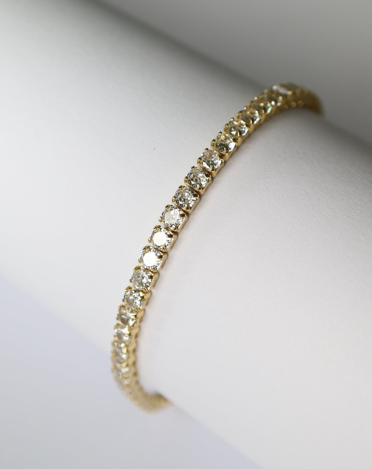 Tennis Bracelet in gold