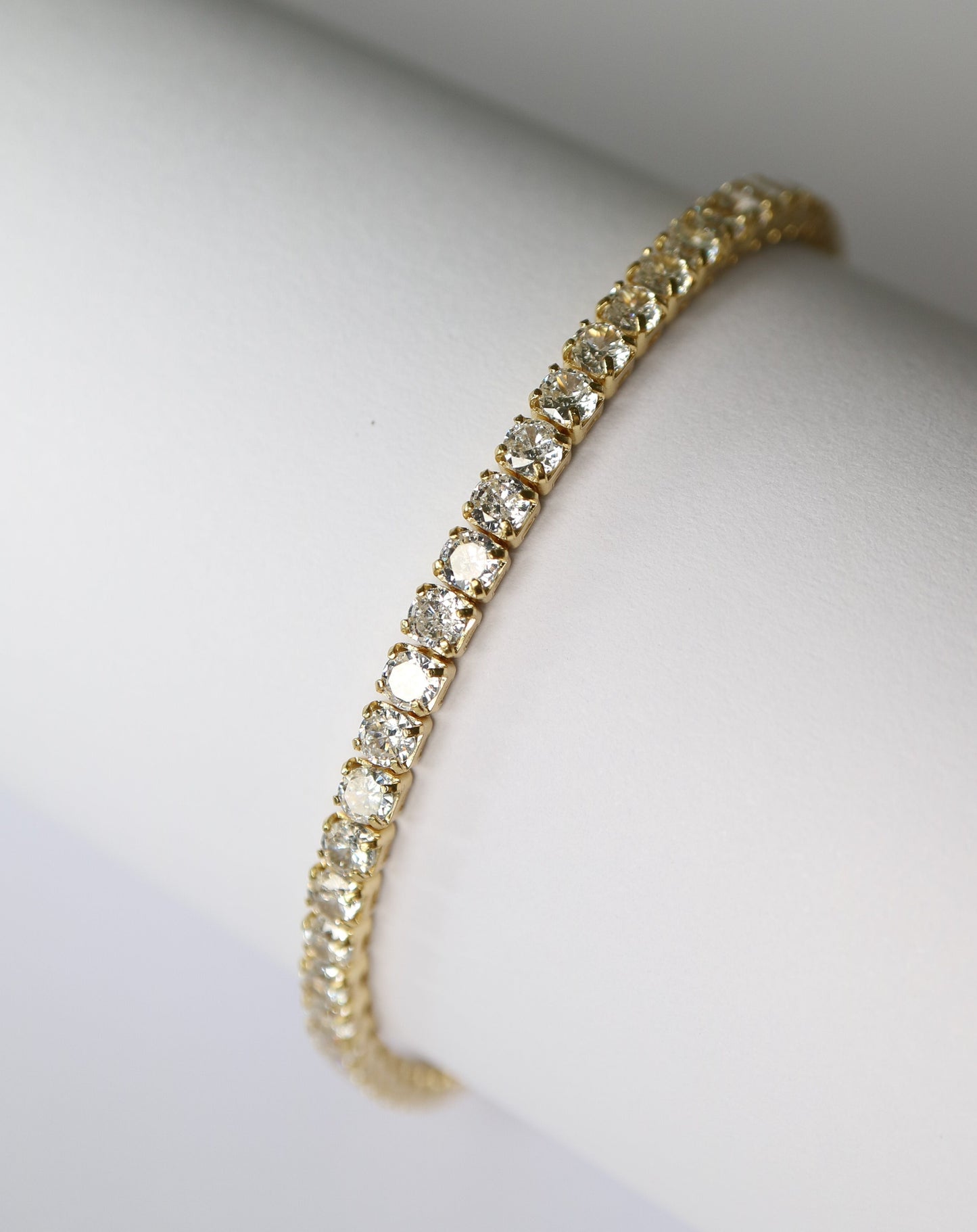 Tennis Bracelet in gold