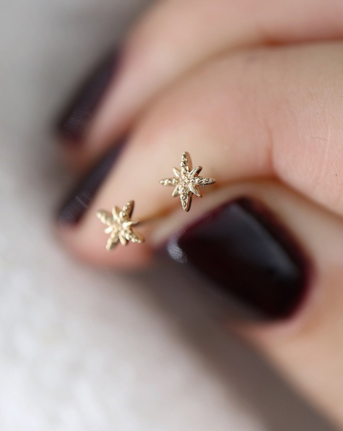 14kt gold Twinkling Star Studs