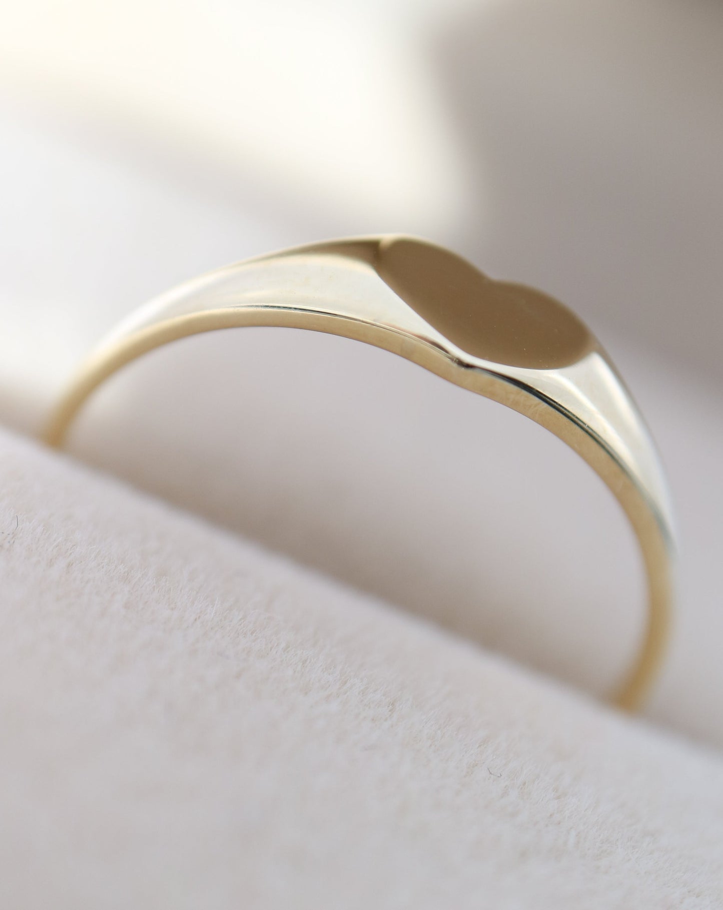 14kt gold Heart Signet Ring