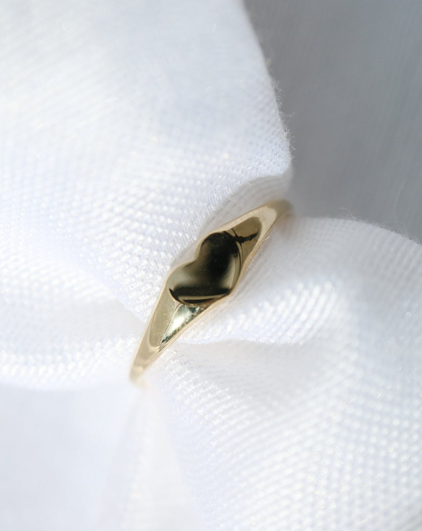 14kt gold Heart Signet Ring
