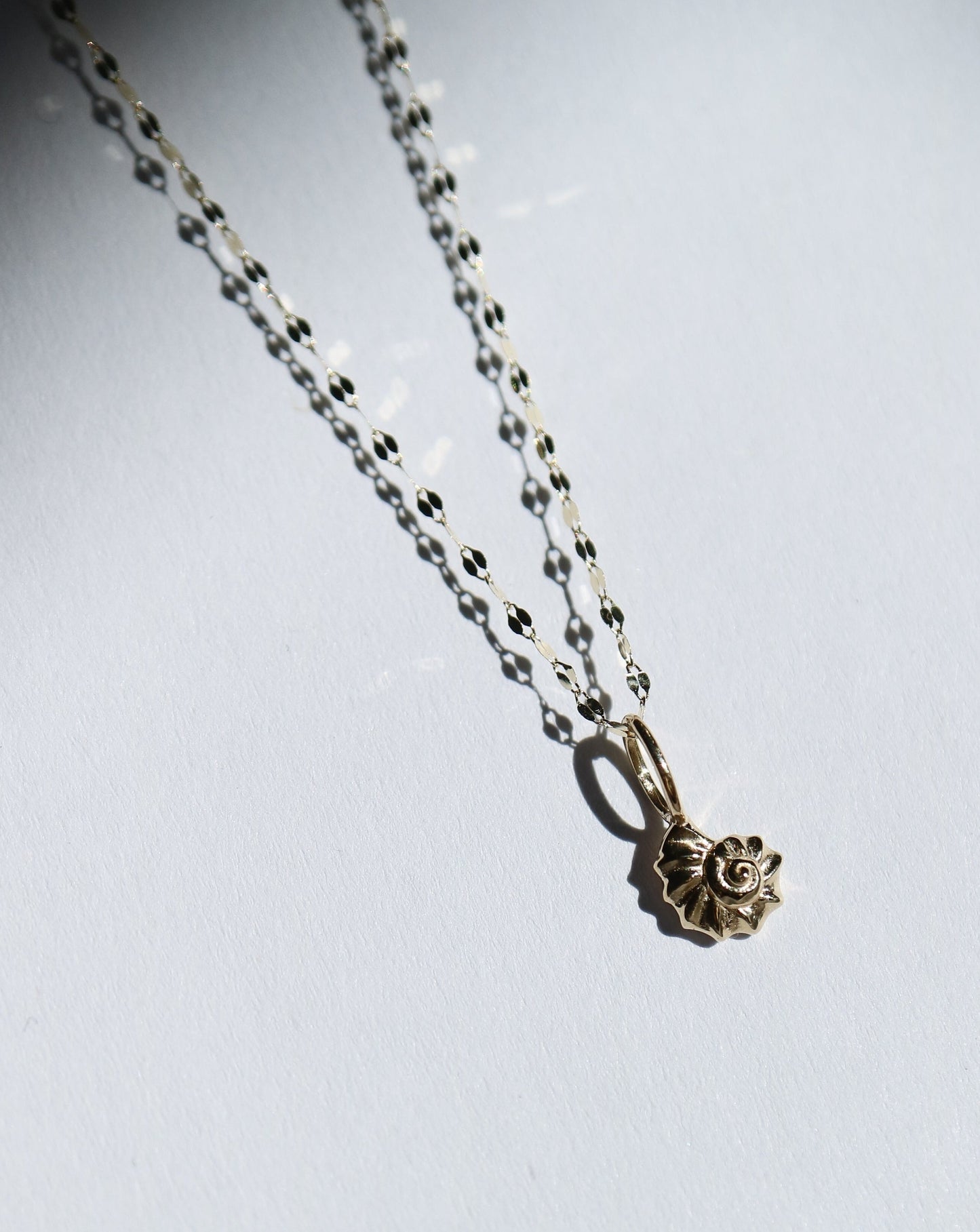 14kt gold seashell necklace