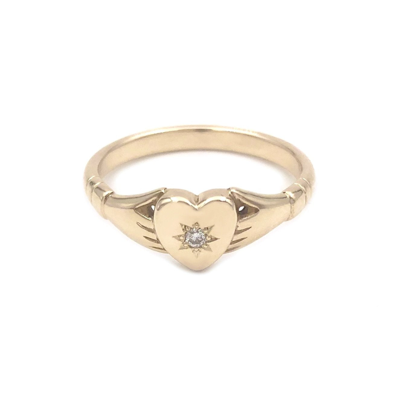 Amor Ring in 9ct gold from Jade Rabbit