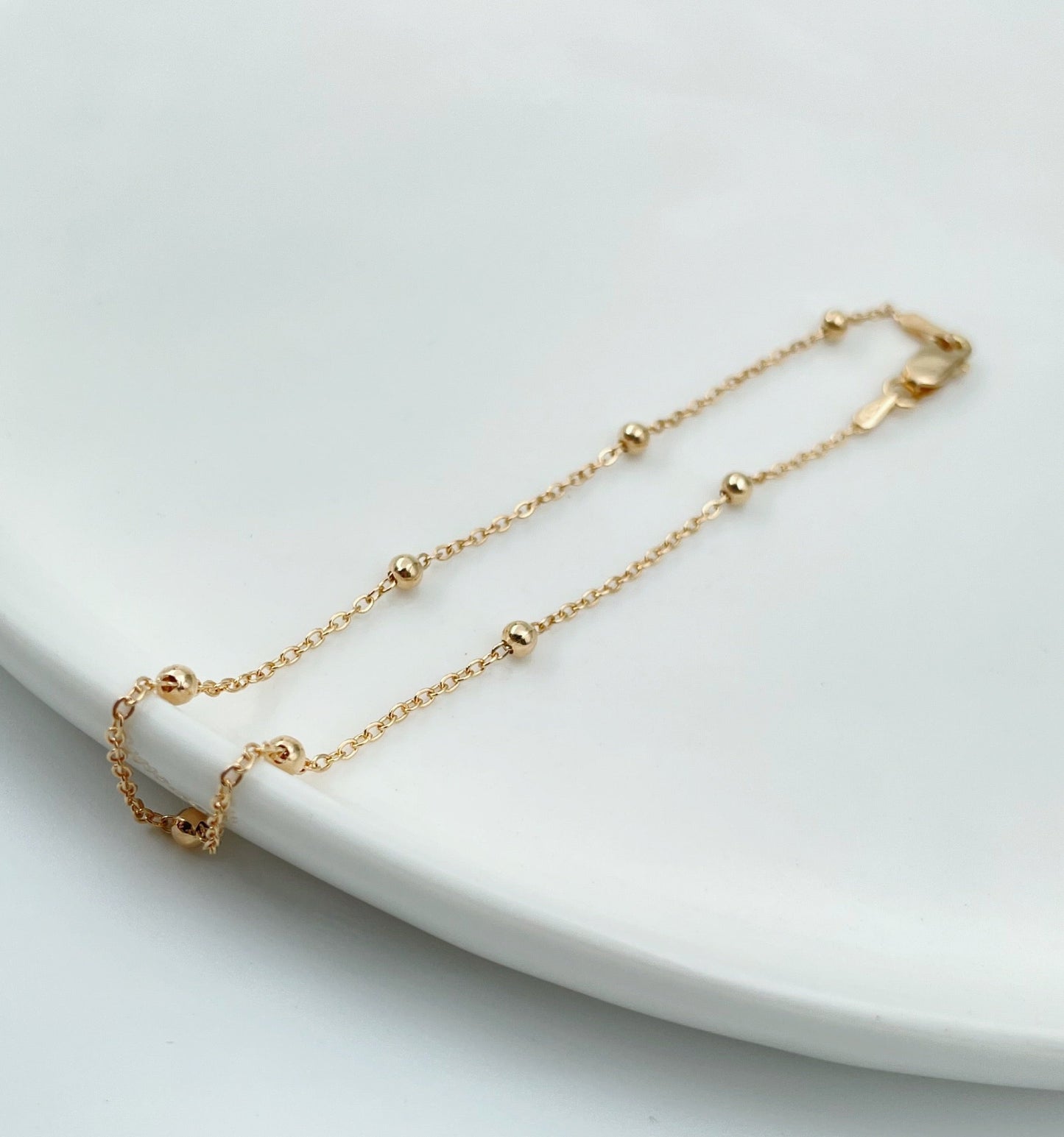 9 karat gold beaded bracelet