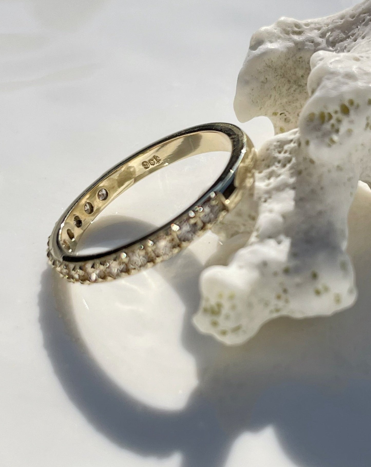 Collective & Co. 9ct gold and diamonds half eternity ring