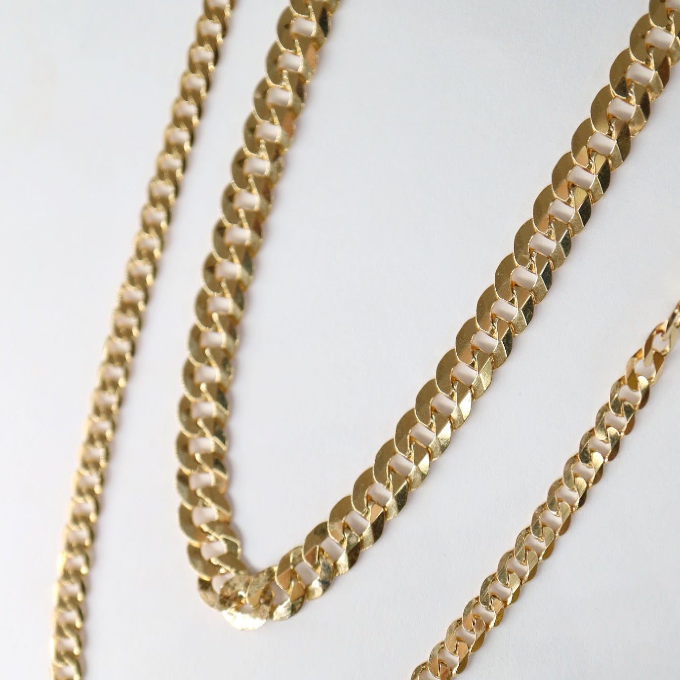 9kt gold Curb Chains from Collective & Co Jewellery