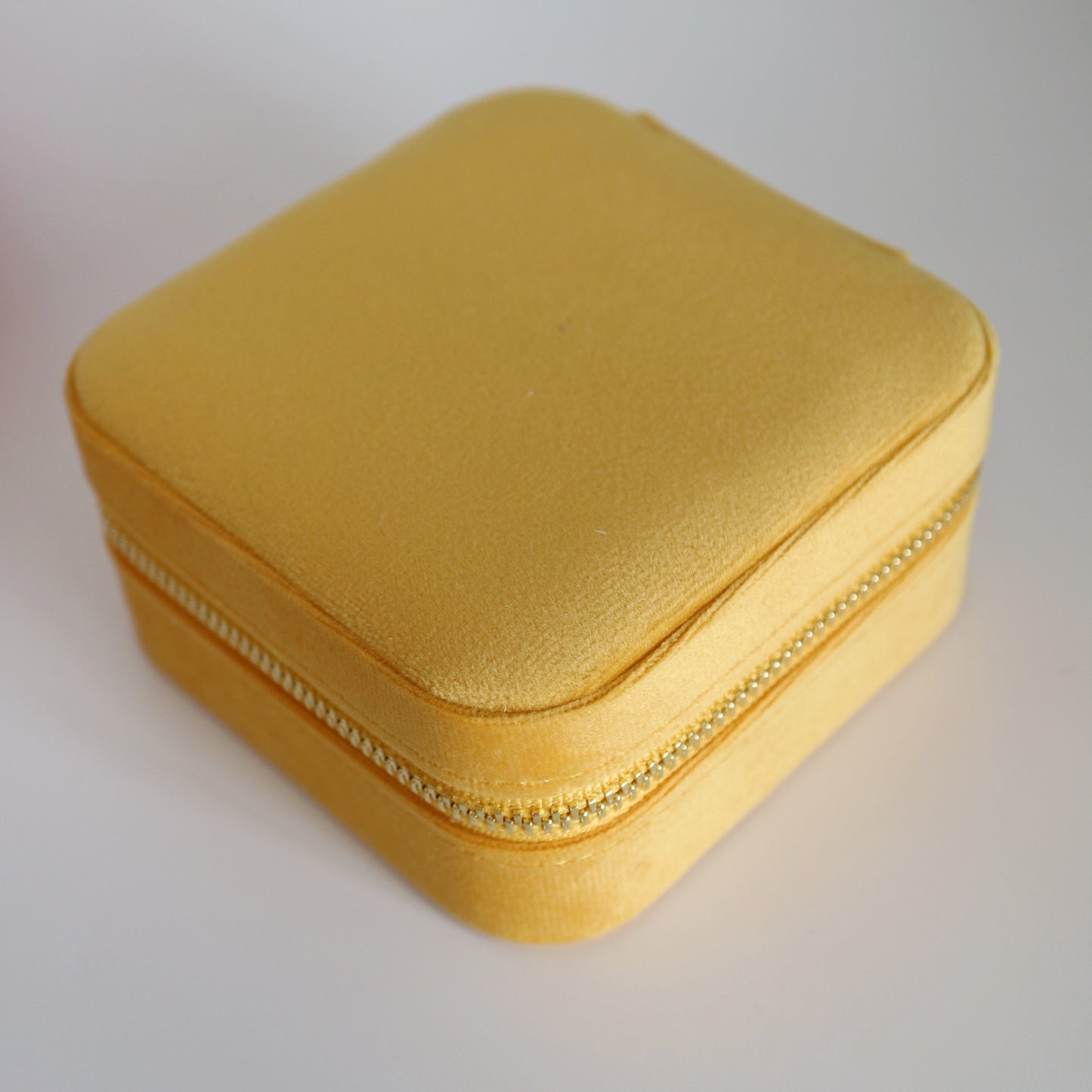 Velvet travel jewellery case