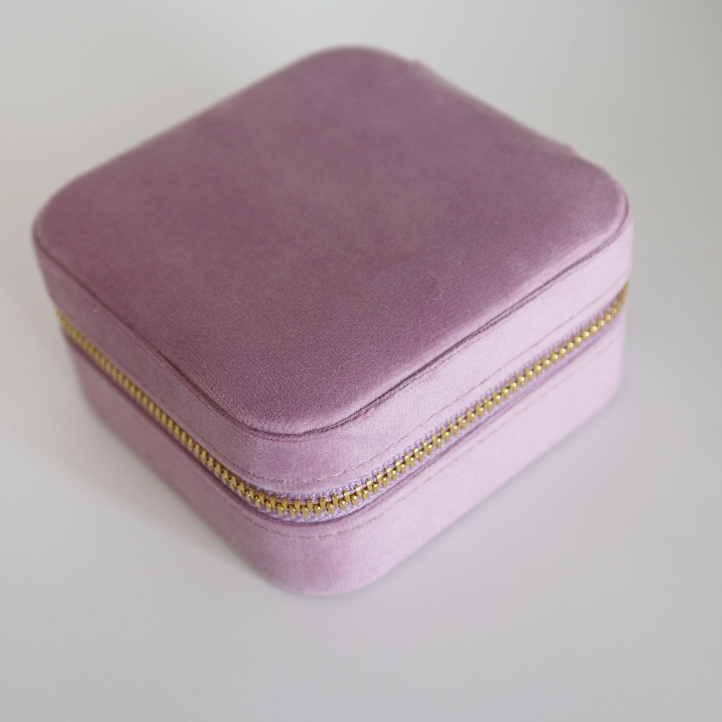 Velvet travel jewellery case