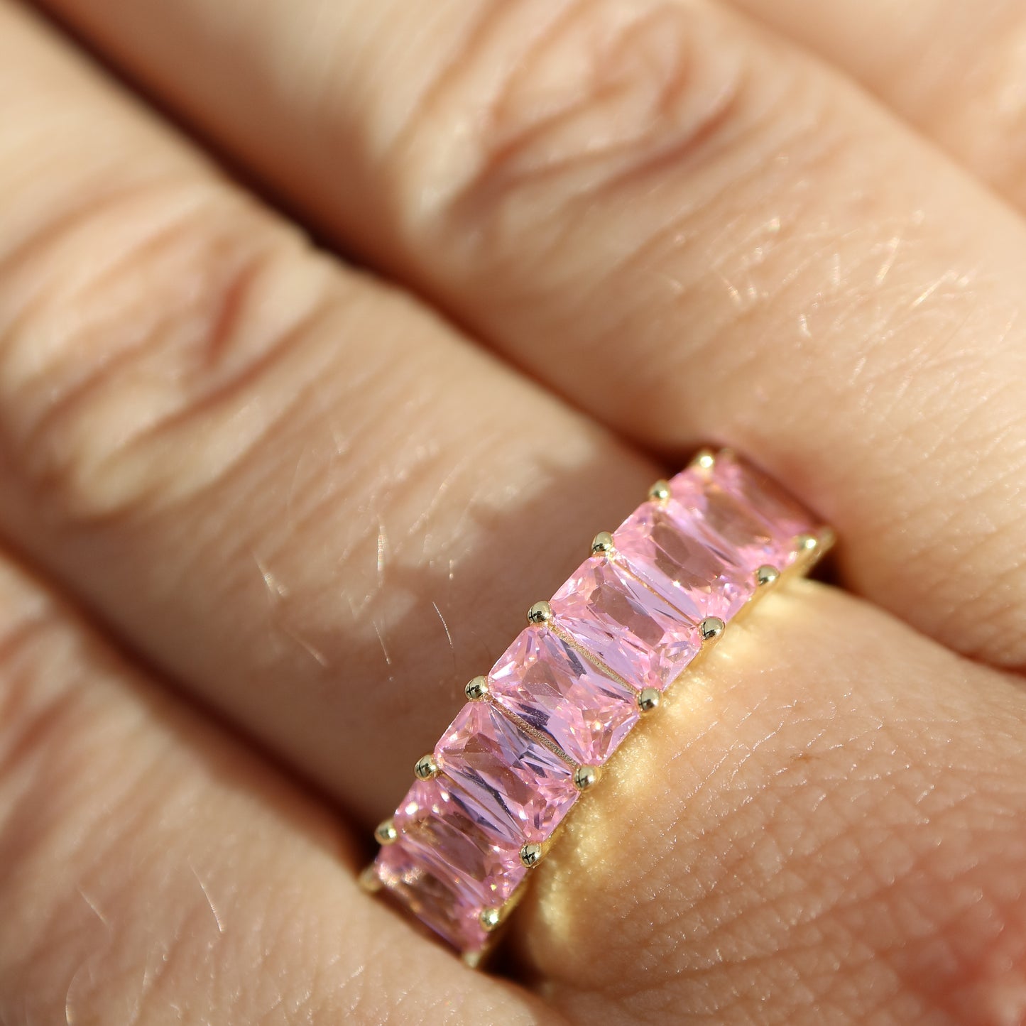Peachy Baguette ring in pink