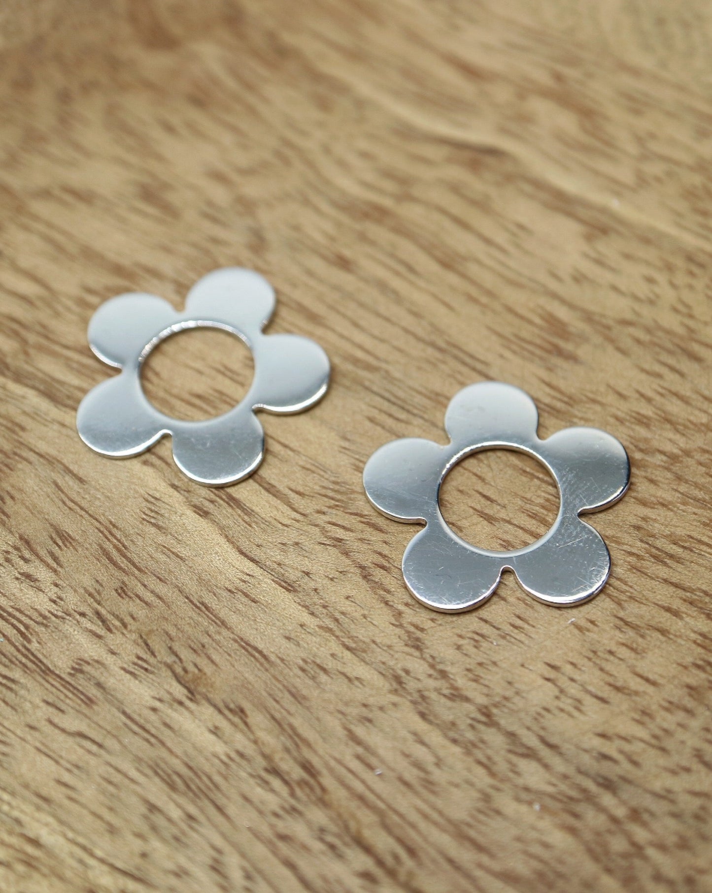 Silver daisy earring charms