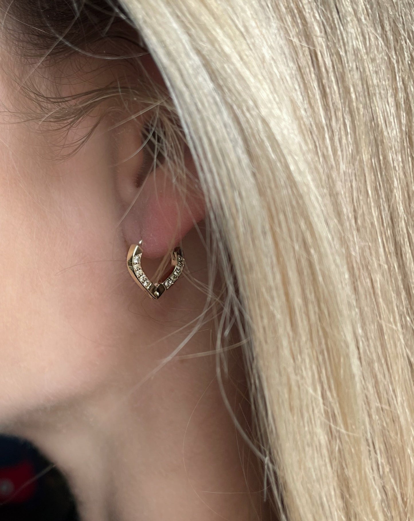 V-Huggie shown on female ear